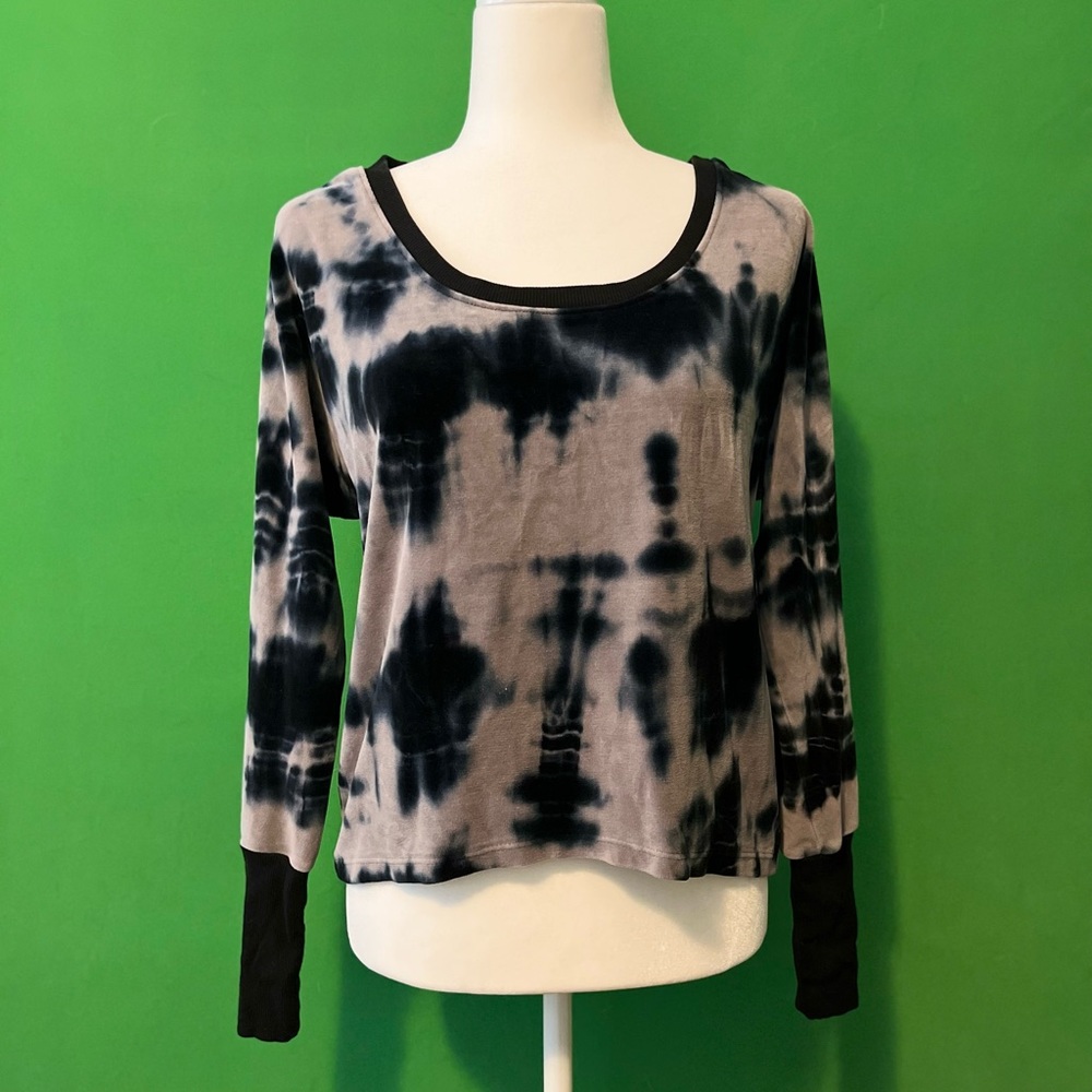 Velvet Tie Dye (Size M) long sleeve Top